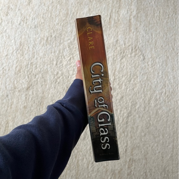 The Mortal Instruments: City of Glass by Cassandra Clare - Picture 3 of 5